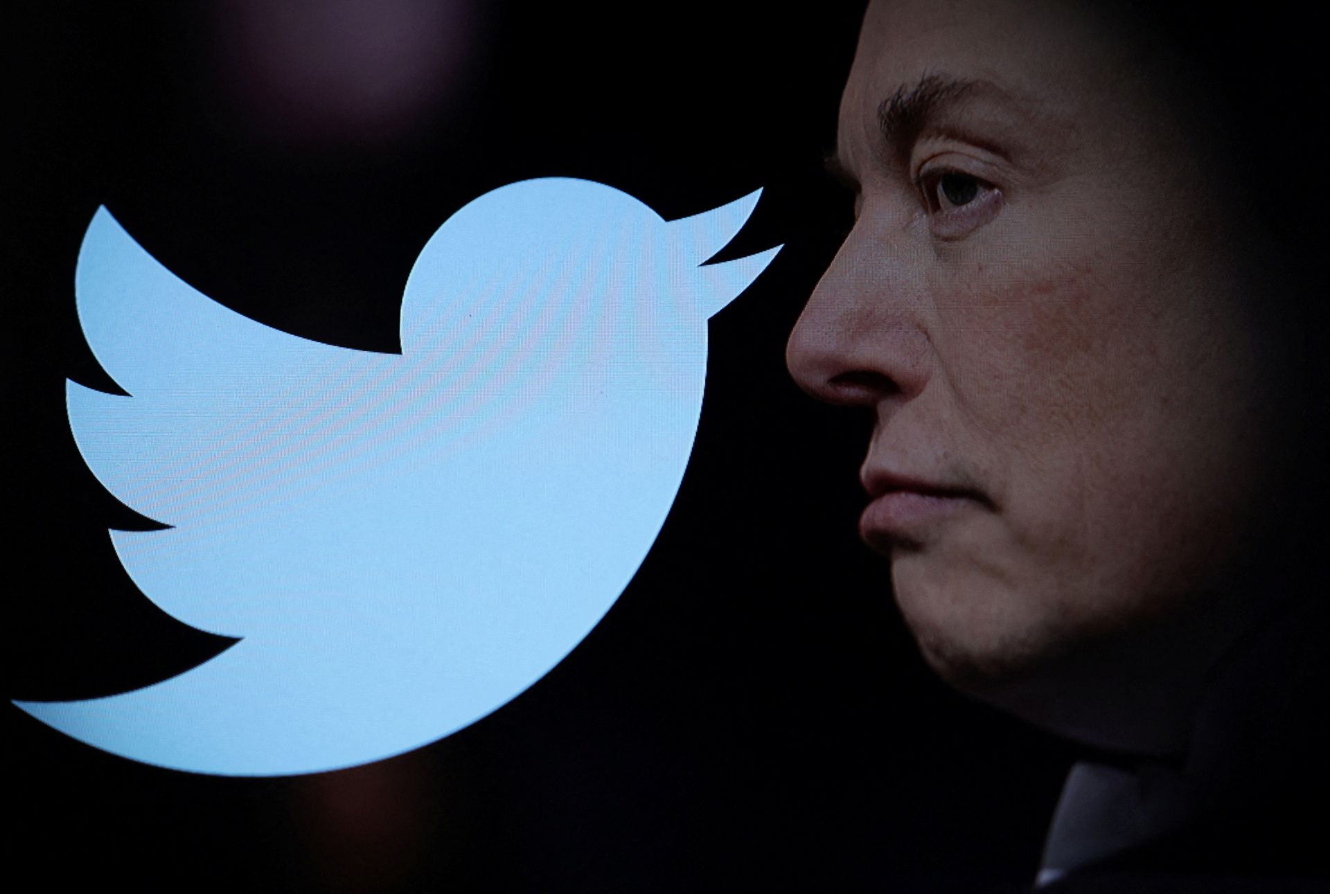 Ілон Маск купив Twitter за $44 млрд та одразу звільнив колишнє керівництво, виплативши йому $88 млн компенсації