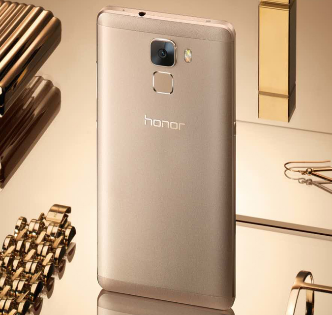 Флагманский смартфон Honor 7 с металлическим корпусом и 8-ядерным Kirin 935-3
