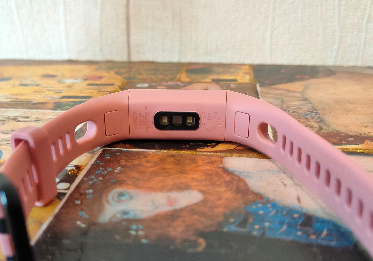 Обзор Honor Band 5i: недорогой фитнес-трекер с зарядкой от USB-14