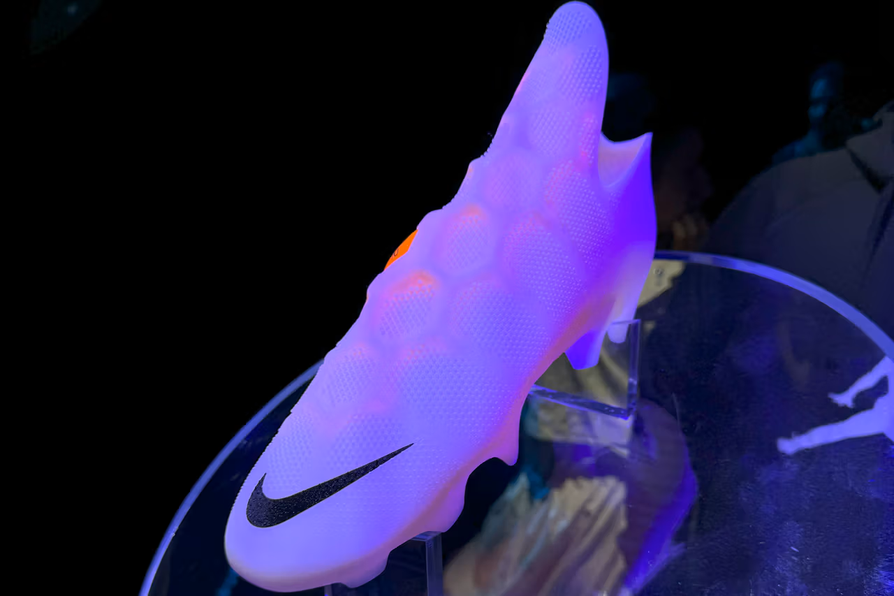 Nike за допомогою ШІ розробила колекцію кросівок A.I.R. для професійних спортсменів напередодні Олімпійських ігор у Парижі-8