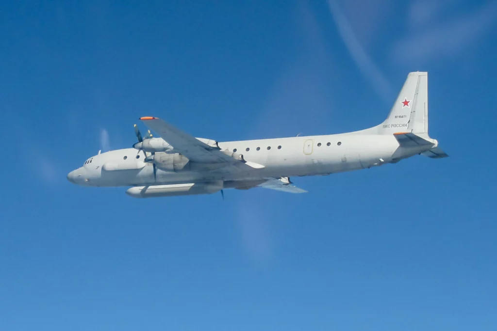 Russian Il-20M