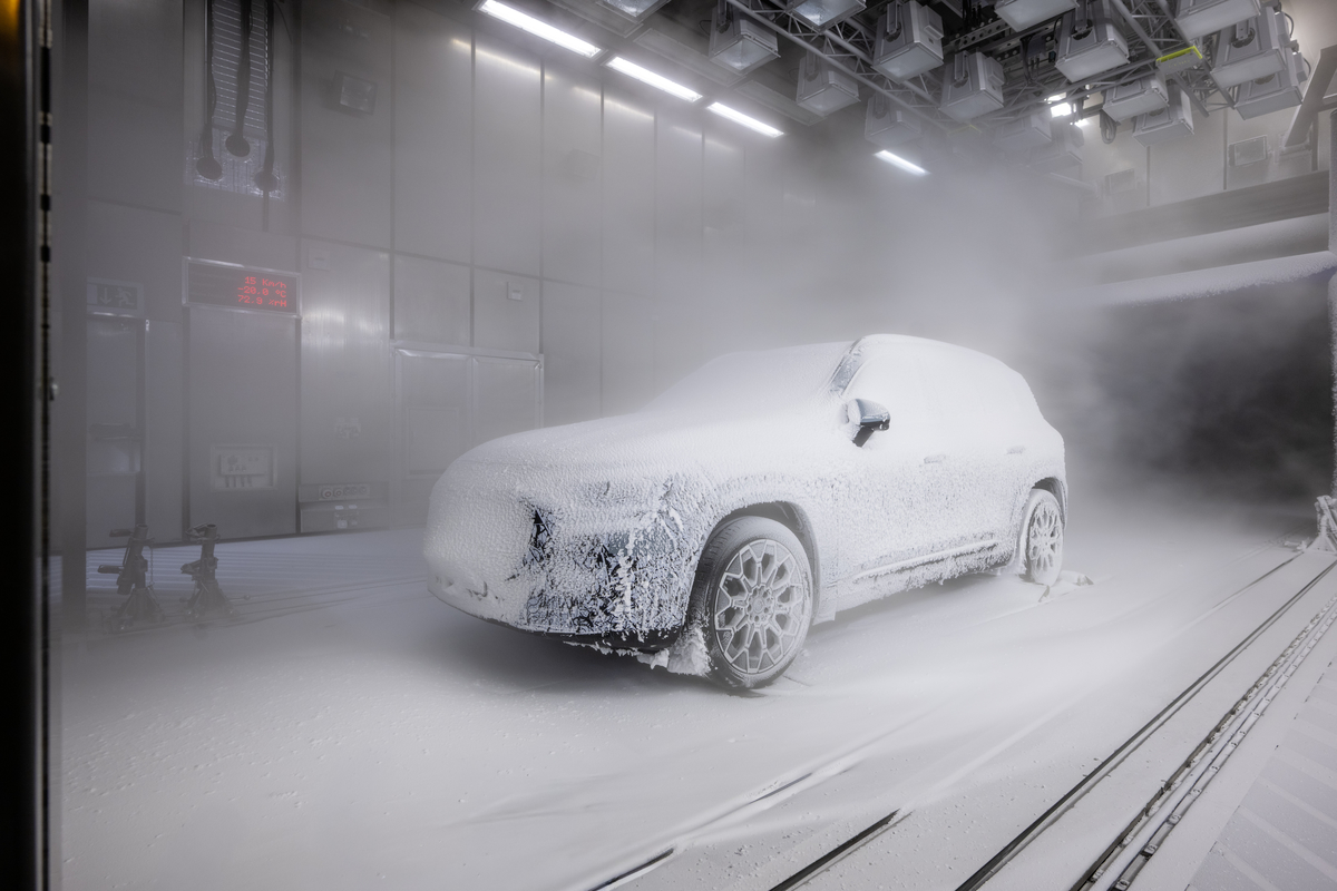 Mercedes-Benz GLB during winter testing