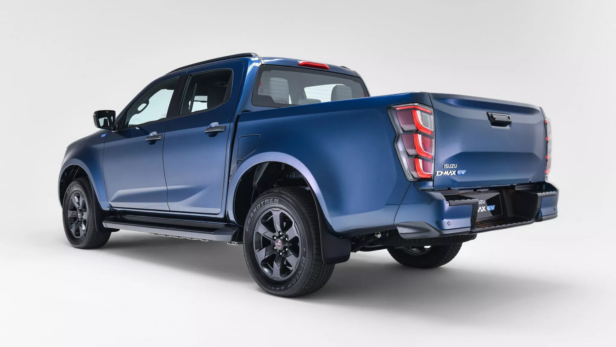 Image du Isuzu D-Max EV sur fond naturel
