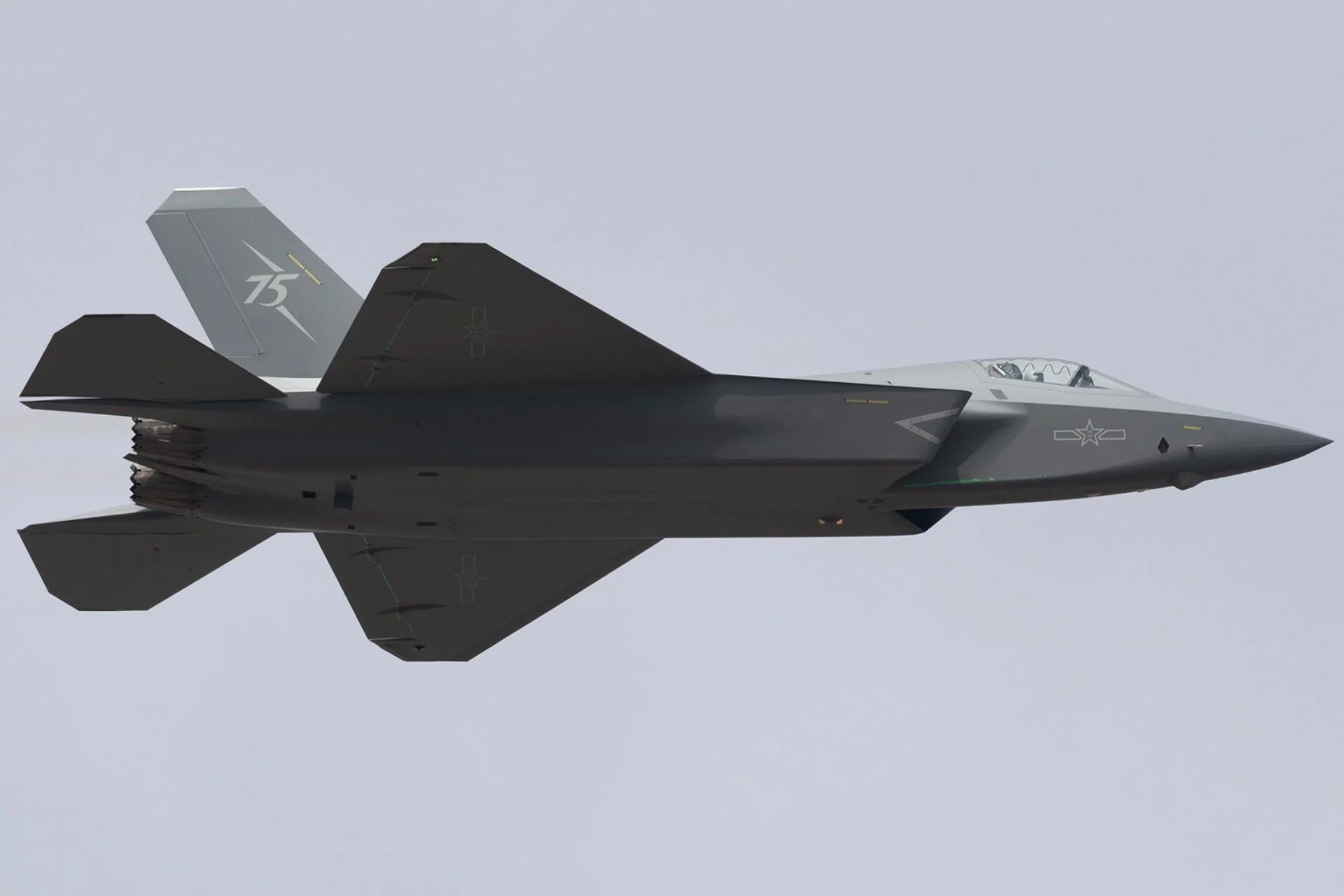 Перспективний китайський винищувач J-35