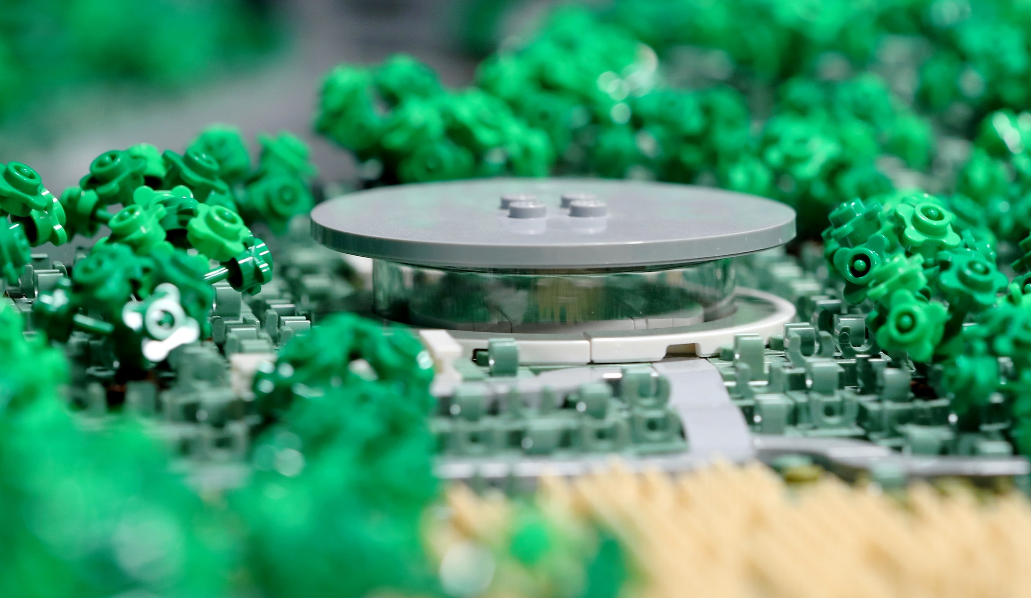 lego-apple-park-gal-3.jpg