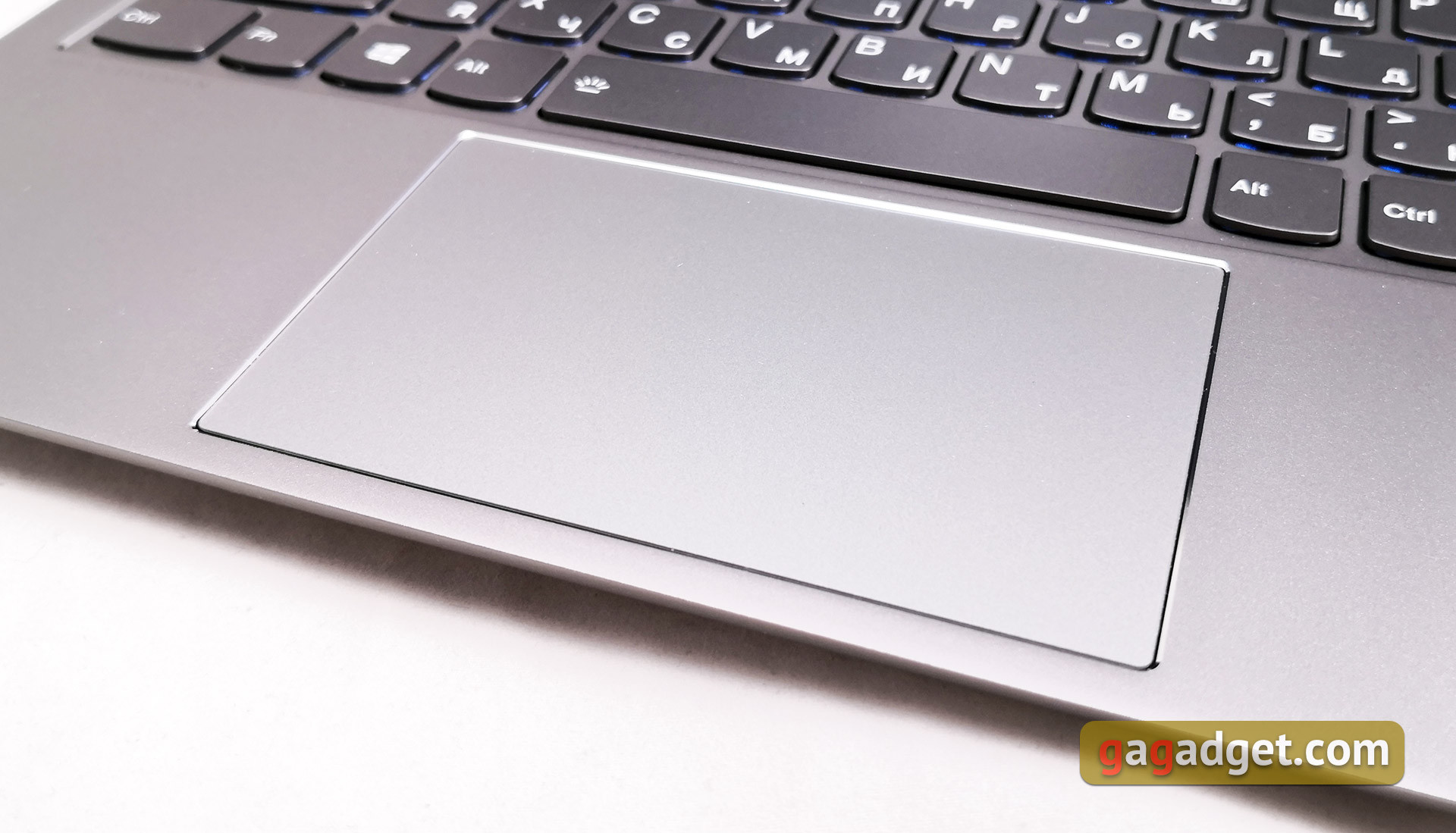 Огляд Lenovo ThinkBook 13s: ультрапортативний "бізнес-ноутбук" з людським обличчям-27