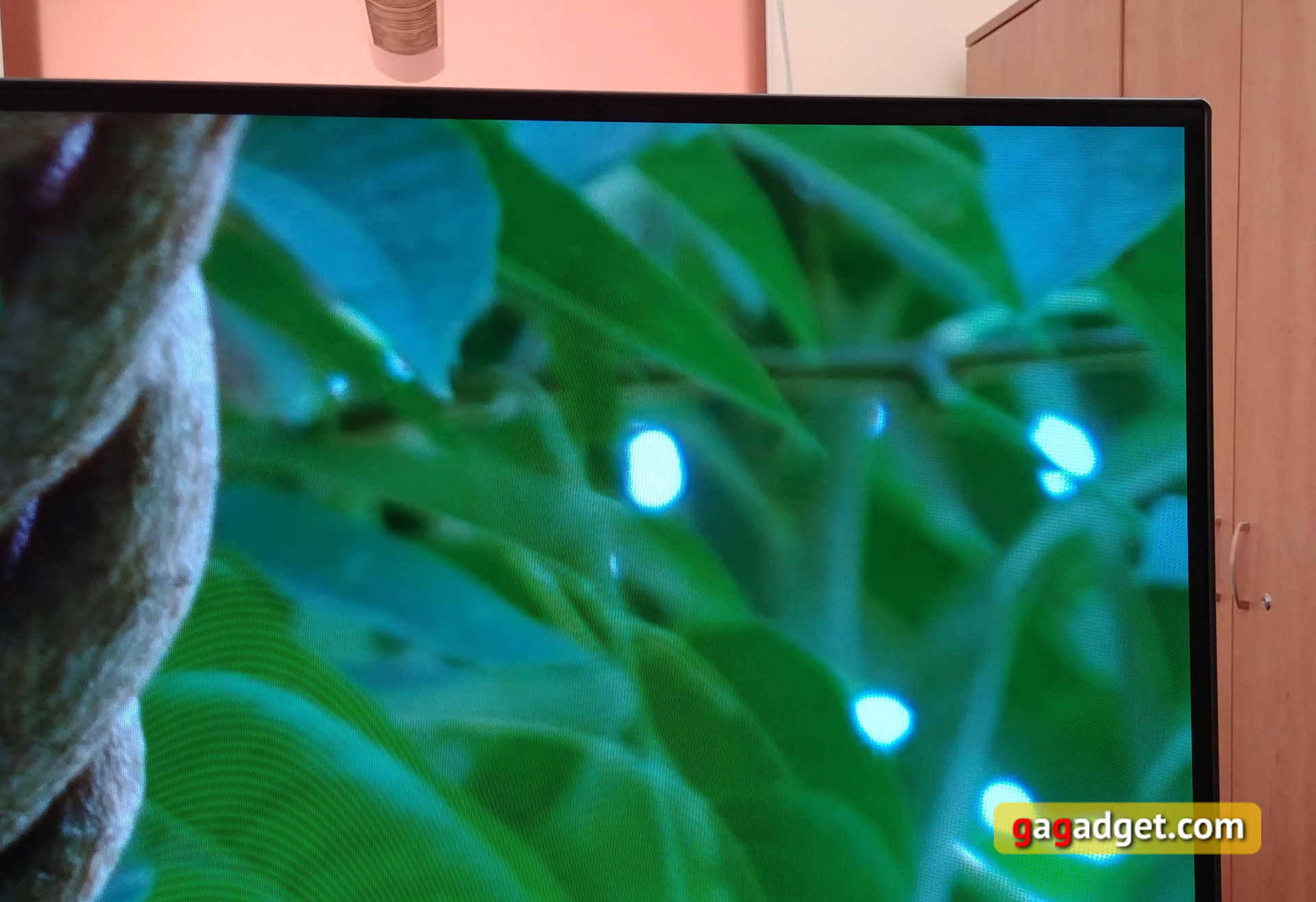 lg-oled55b8pla-06.jpg