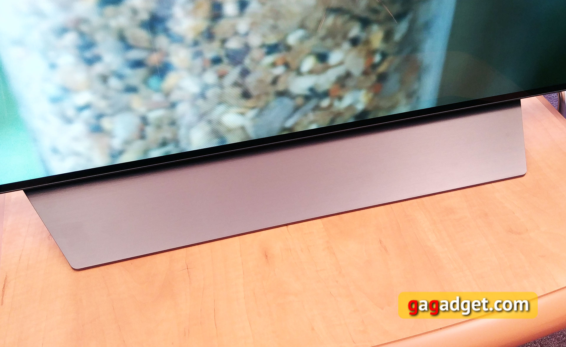 lg-oled55b8pla-09.jpg