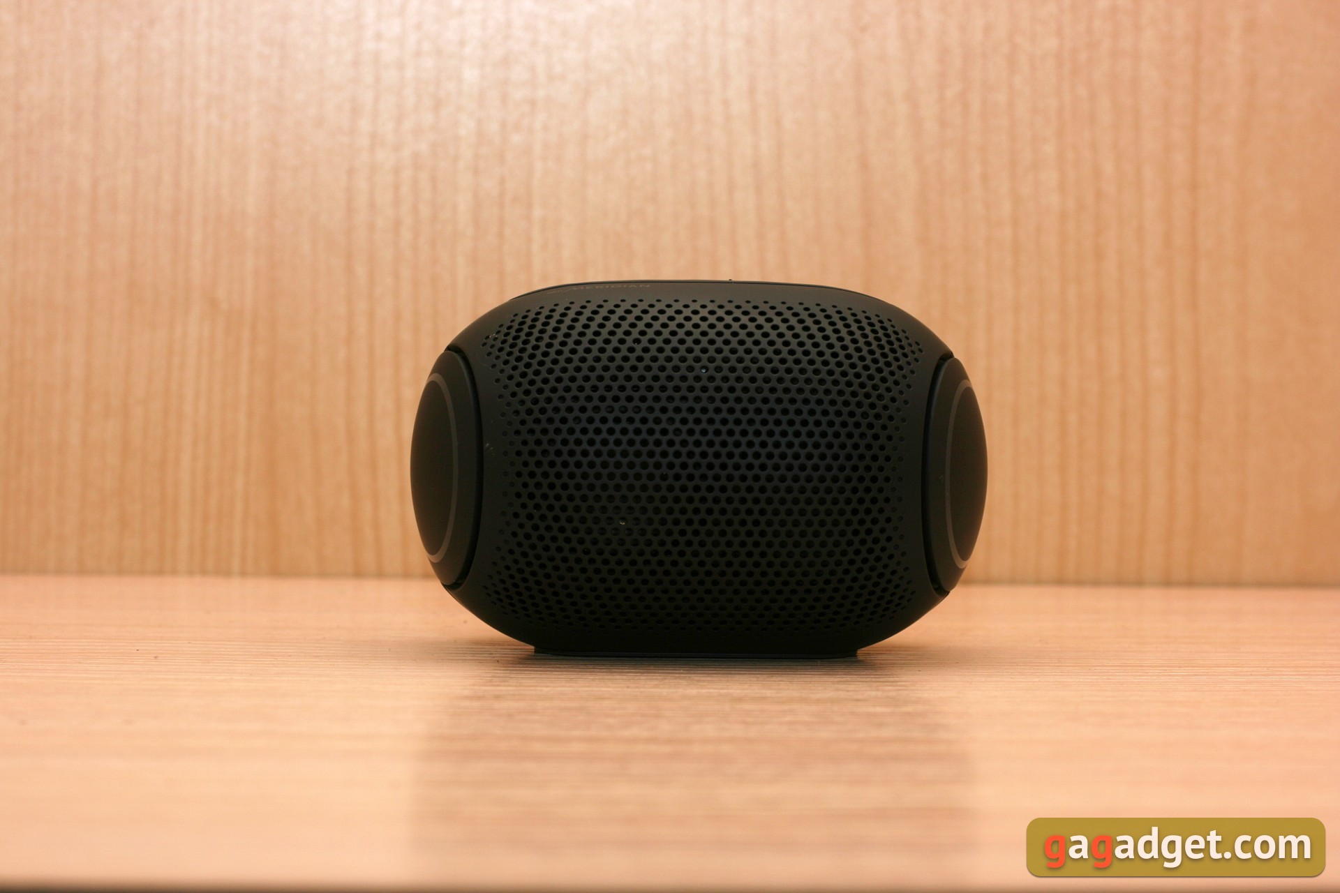 Огляд Bluetooth-колонок LG XBOOM Go: чарівна кнопка «Sound Boost»-7
