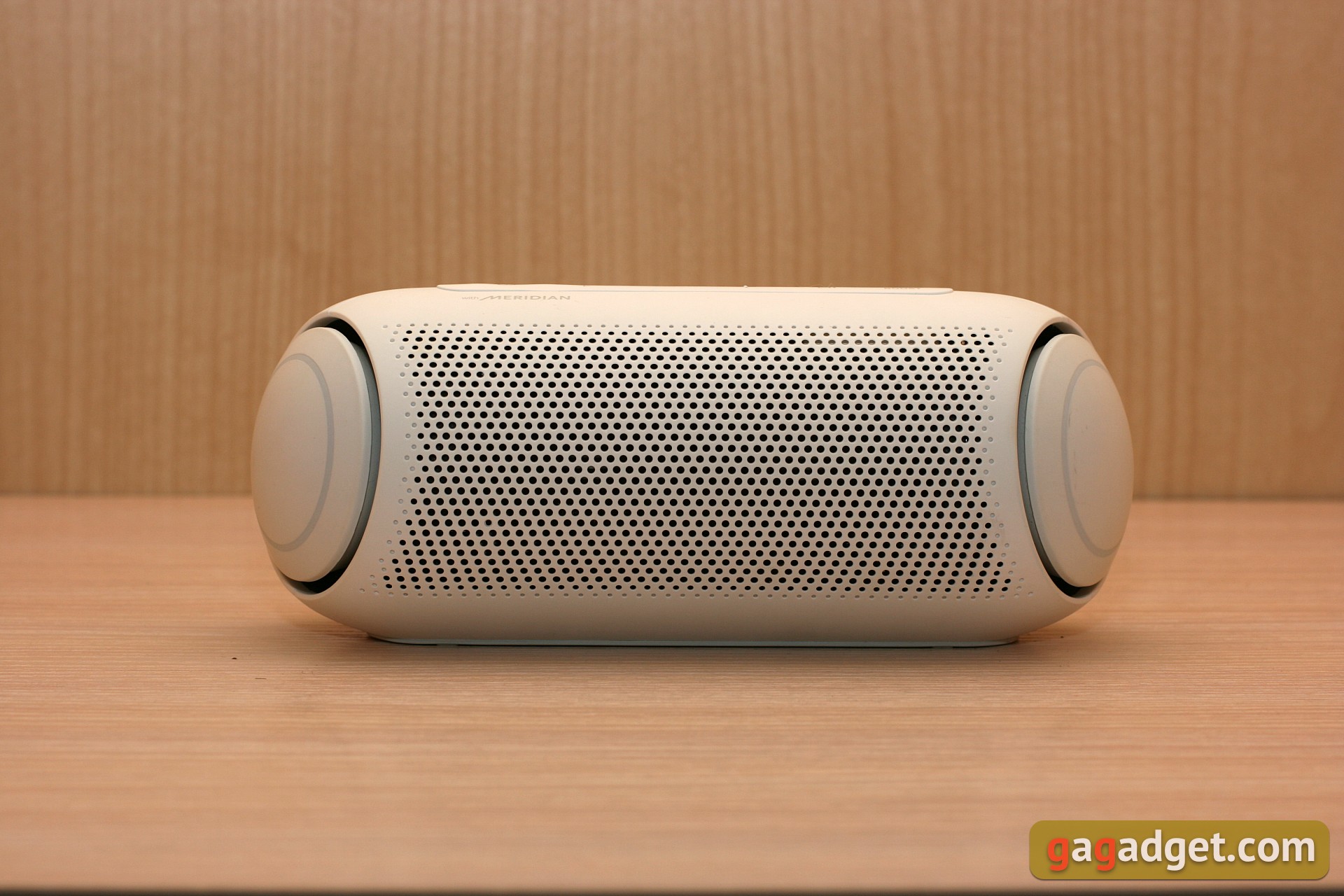 Огляд Bluetooth-колонок LG XBOOM Go: чарівна кнопка «Sound Boost»-20