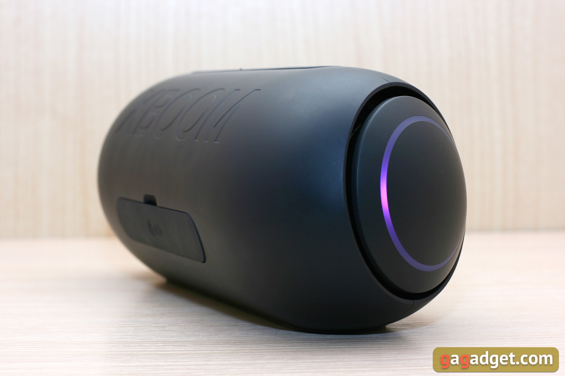Огляд Bluetooth-колонок LG XBOOM Go: чарівна кнопка «Sound Boost»-36
