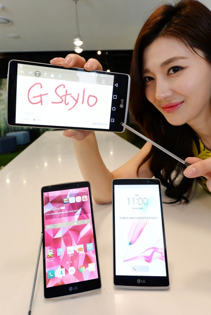5.7-дюймовый «плафон» LG G Stylo со стилусом и поддержкой MicroSD до 2 ТБ-3