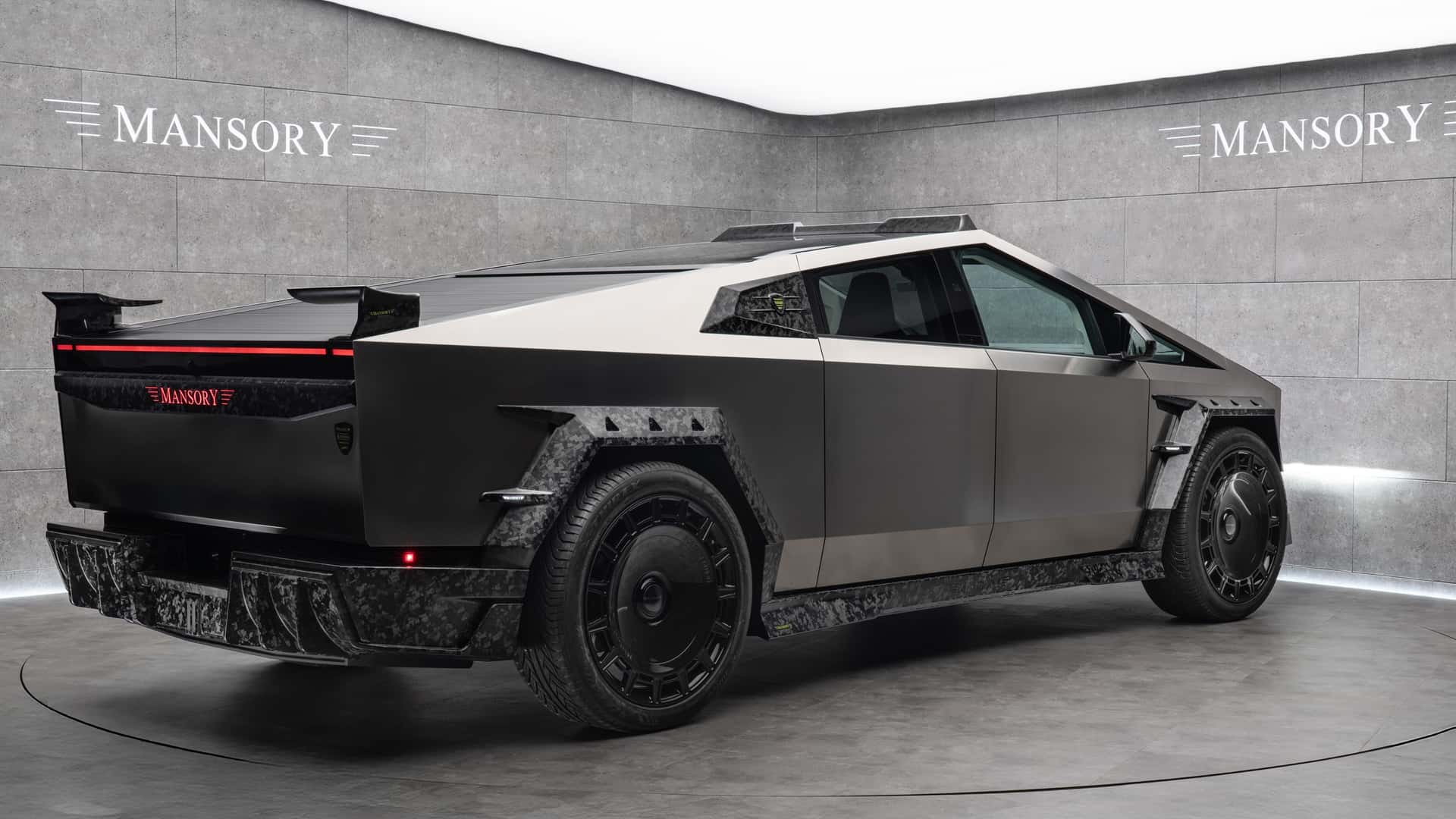 Mansory Elongation Tesla Cybertruck Вид ззаду