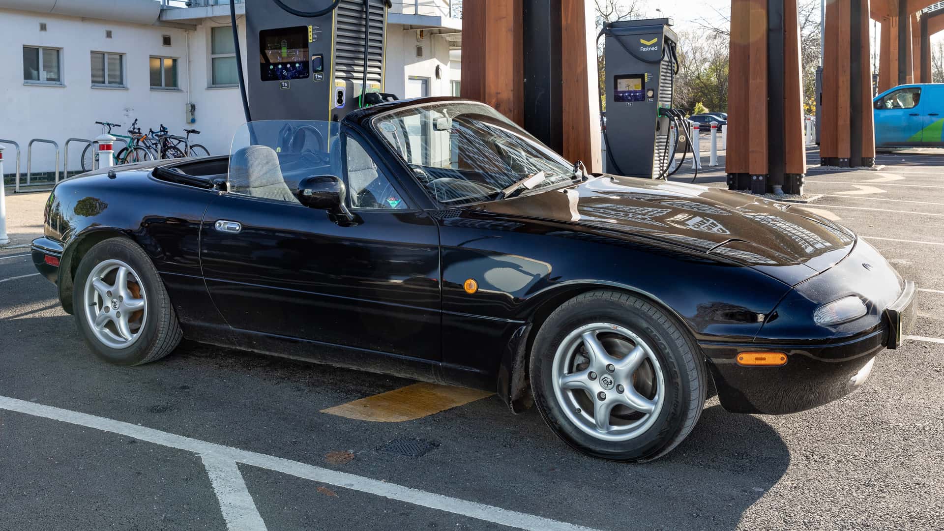 Електрифікована Mazda MX-5 NA - вид 1