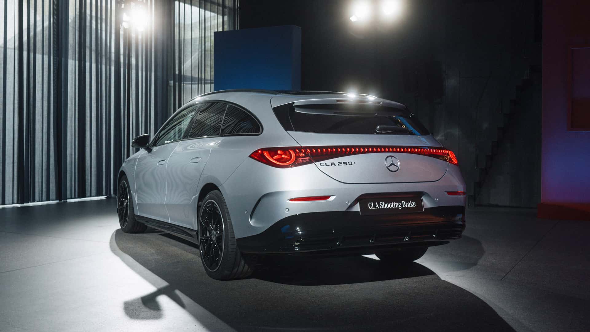 Mercedes-Benz CLA Shooting Brake 2025, вид сбоку