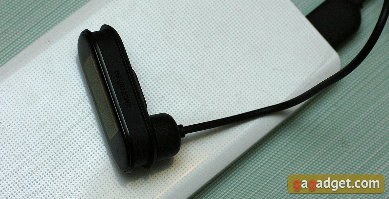 Xiaomi Mi Band 5 charging