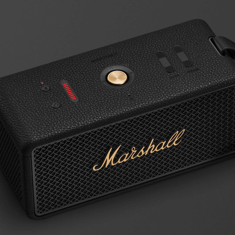 Black Middleton II speaker from another angle