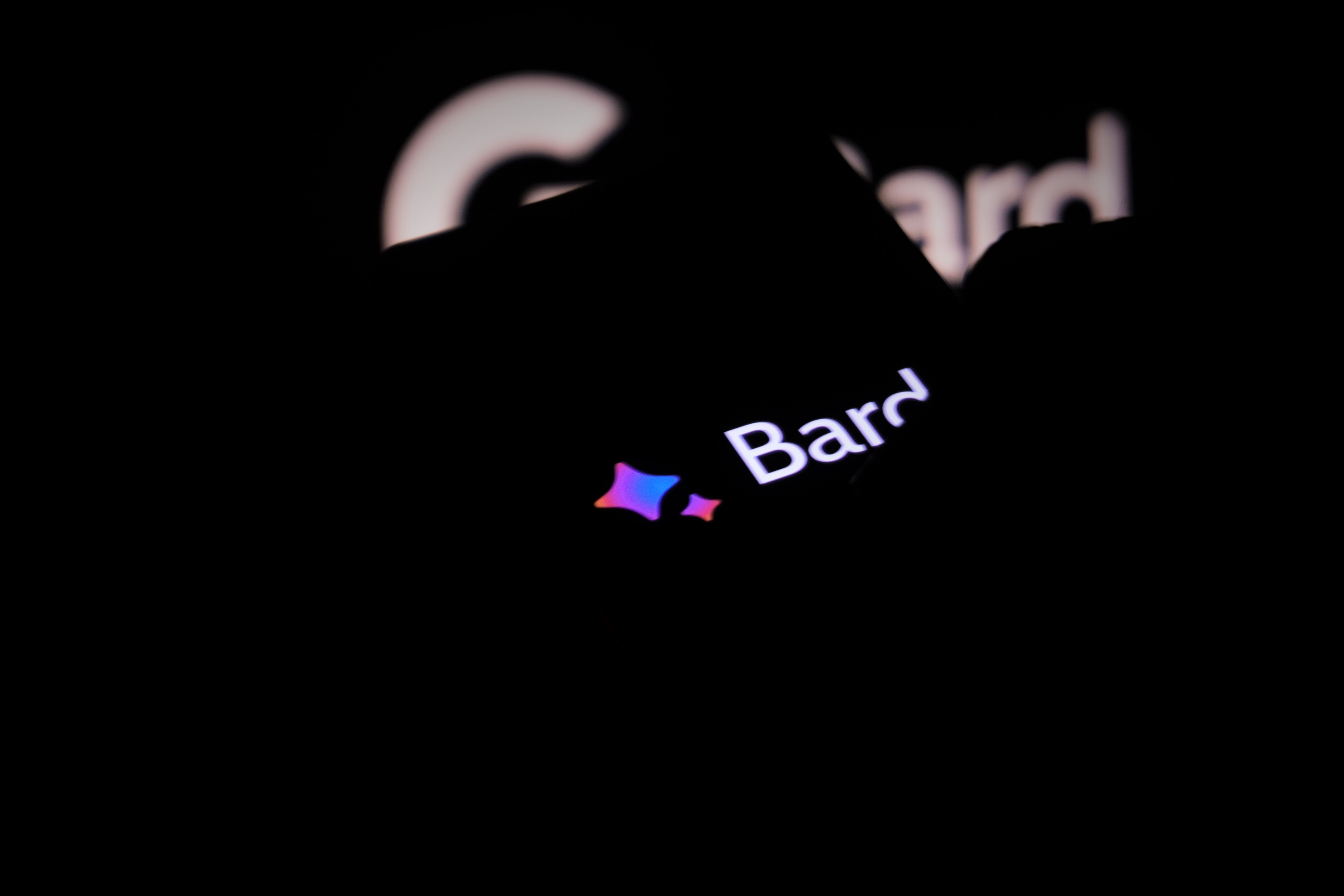 Google розробляє платну версію Bard з поліпшеними функціями