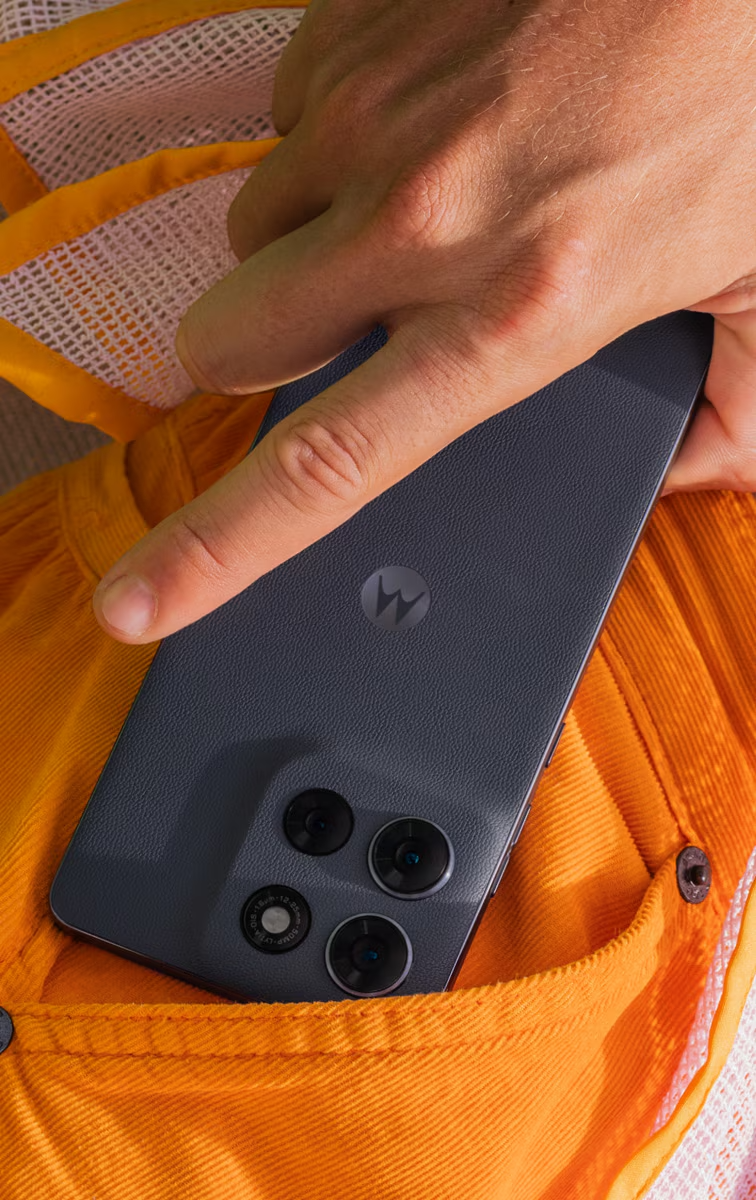 Дизайн Moto G86 Power в кольорі Закляття