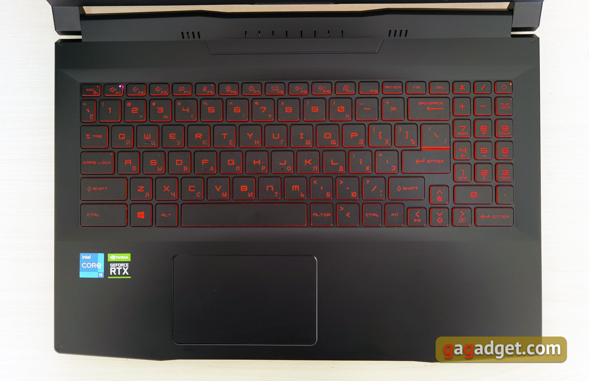 Огляд MSI Katana GF66 11UD: практична зброя для віртуального самурая-20