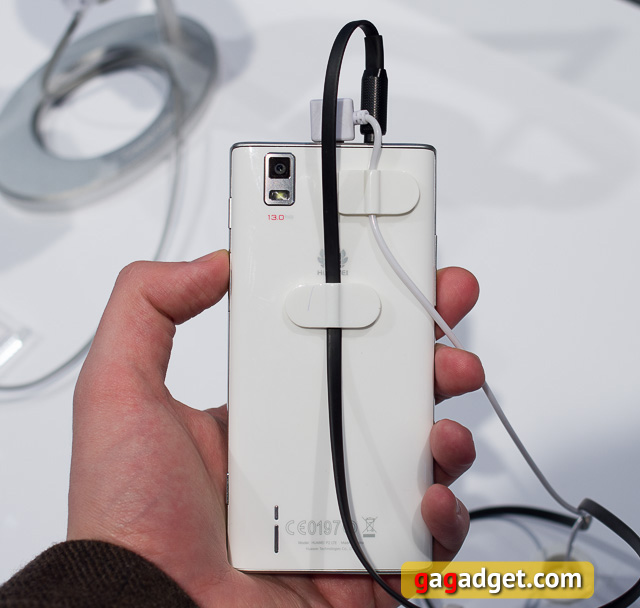 Стенд Huawei на MWC 2013 своими глазами-4
