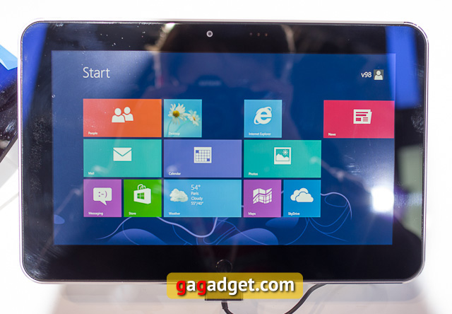 Стенд ZTE на MWC 2013 своими глазами-16
