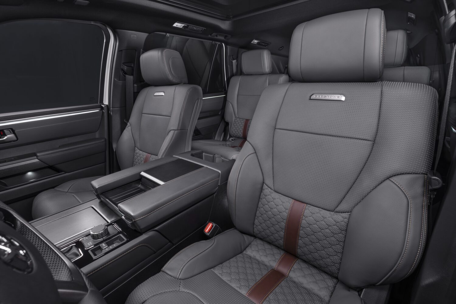 Toyota Sequoia 2026 Capstone Інтер'єр Toyota Sequoia 2026 Capstone Interior Photo 3