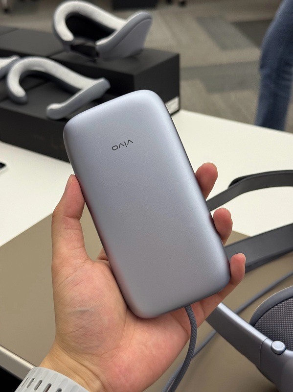 Функція відстеження погляду в Vivo Vision Discovery Edition