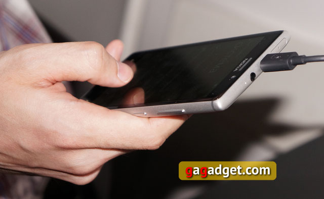 Nokia Lumia 925 своими глазами (добавлено видео, снятое камерой смартфона)-5