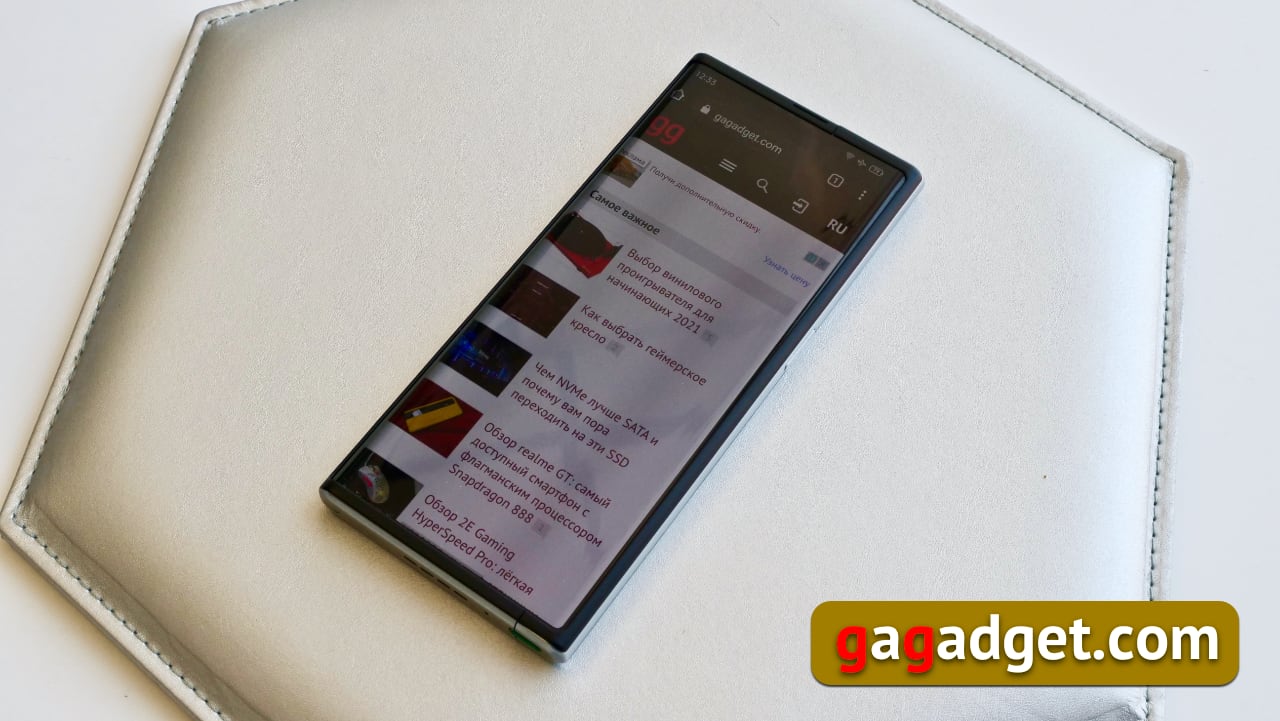 Comment OPPO a réinventé le facteur de forme des smartphones avec un écran flexible (exemples tirés du prototype OPPO X 2021)-5