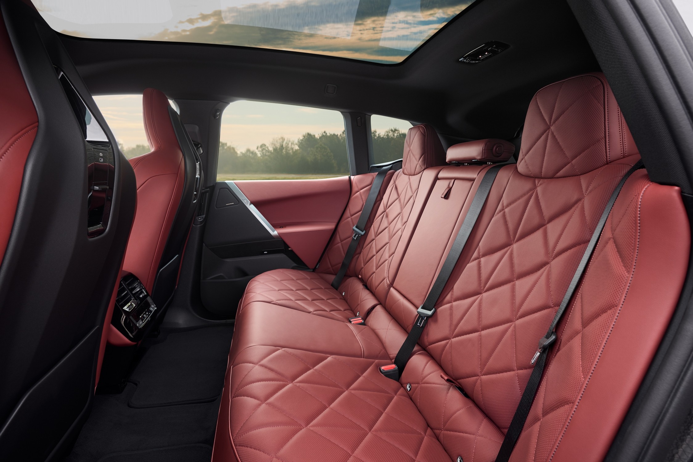 L'intérieur de la BMW iX au design moderne