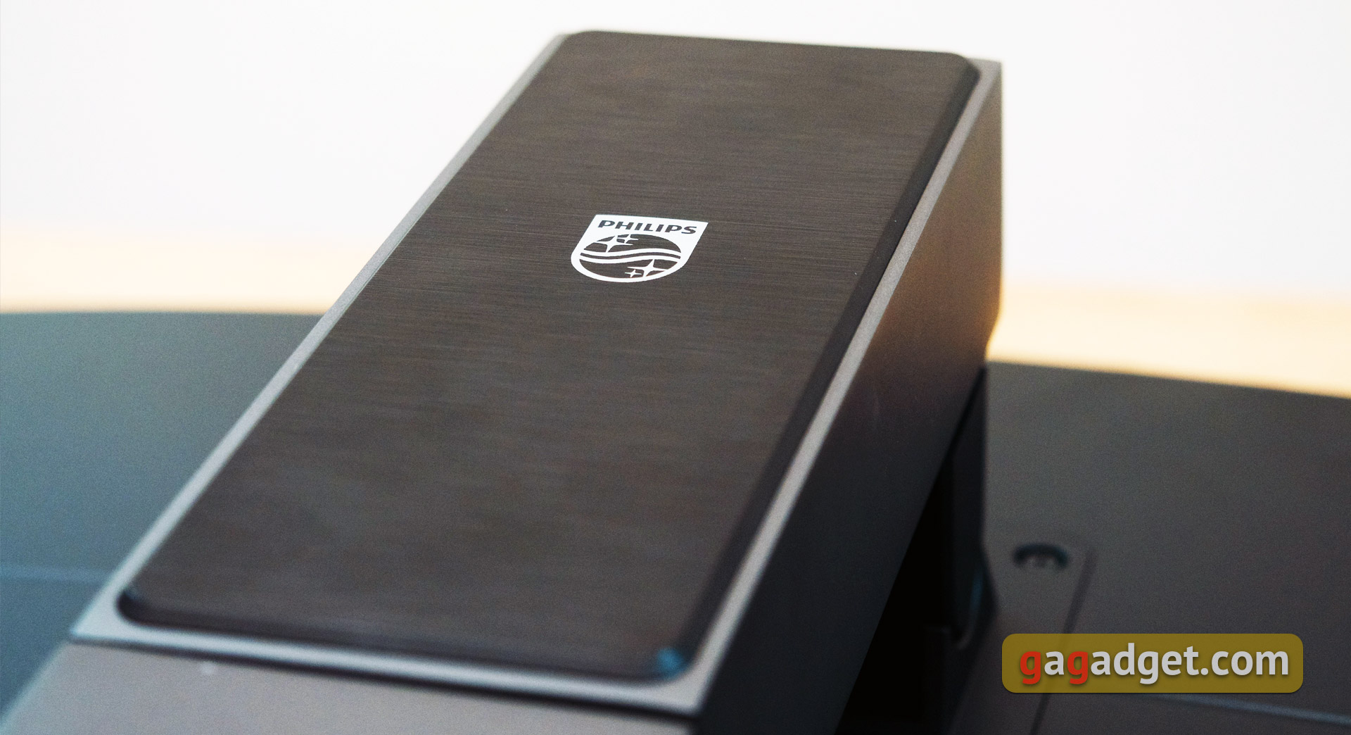 Огляд Philips Brilliance 499P9H: 49-дюймовий монітор-авіаносець-24