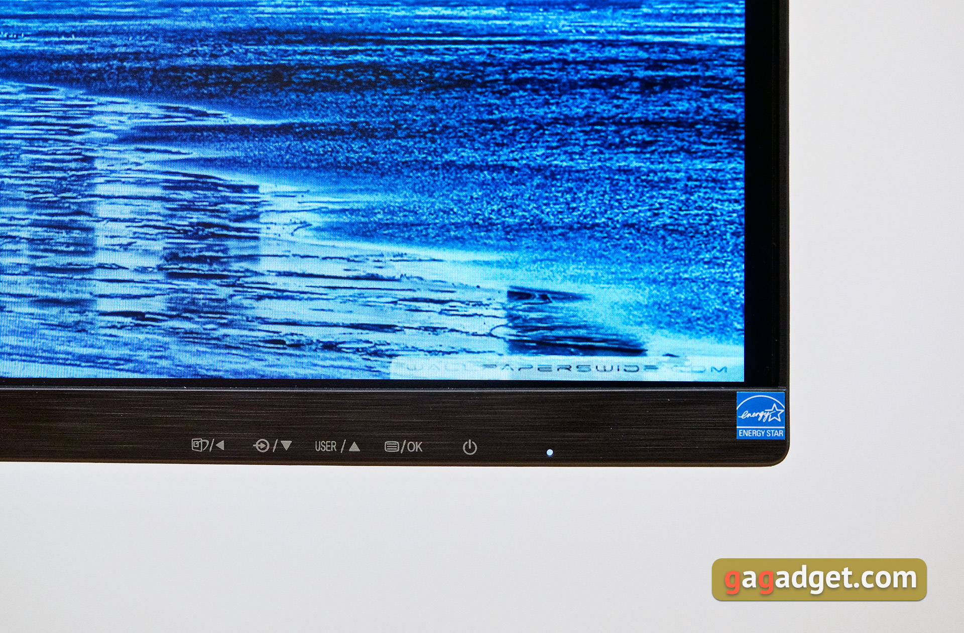 Огляд Philips Brilliance 499P9H: 49-дюймовий монітор-авіаносець-30