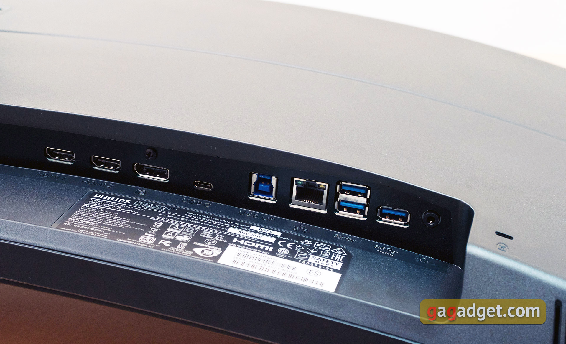 Огляд Philips Brilliance 499P9H: 49-дюймовий монітор-авіаносець-34