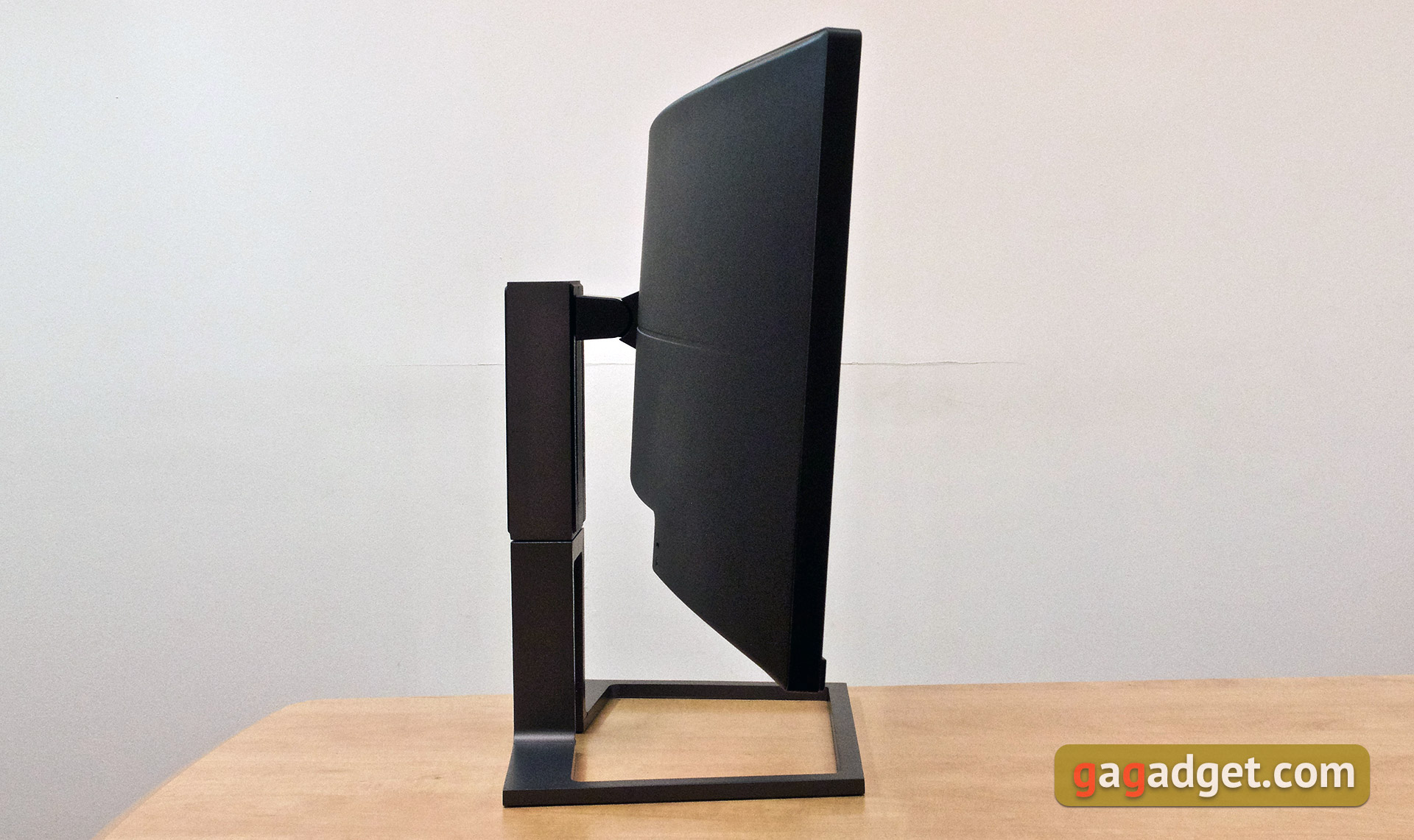 Огляд Philips Brilliance 499P9H: 49-дюймовий монітор-авіаносець-36