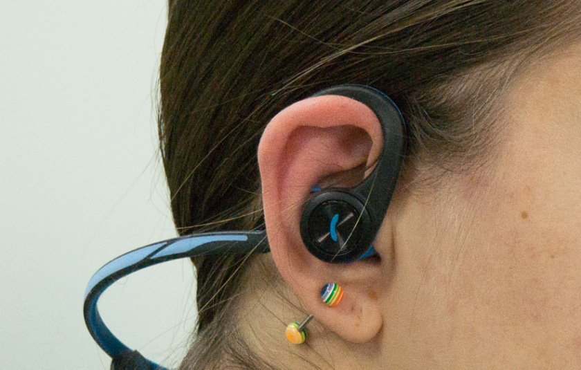 Хоть на голове стой. Обзор гарнитуры Plantronics BackBeat Fit для занятий спортом-5