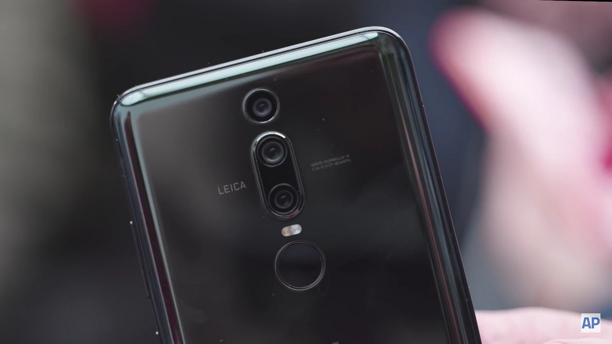 porsche-design-huawei-mate-rs-notch-back.jpg