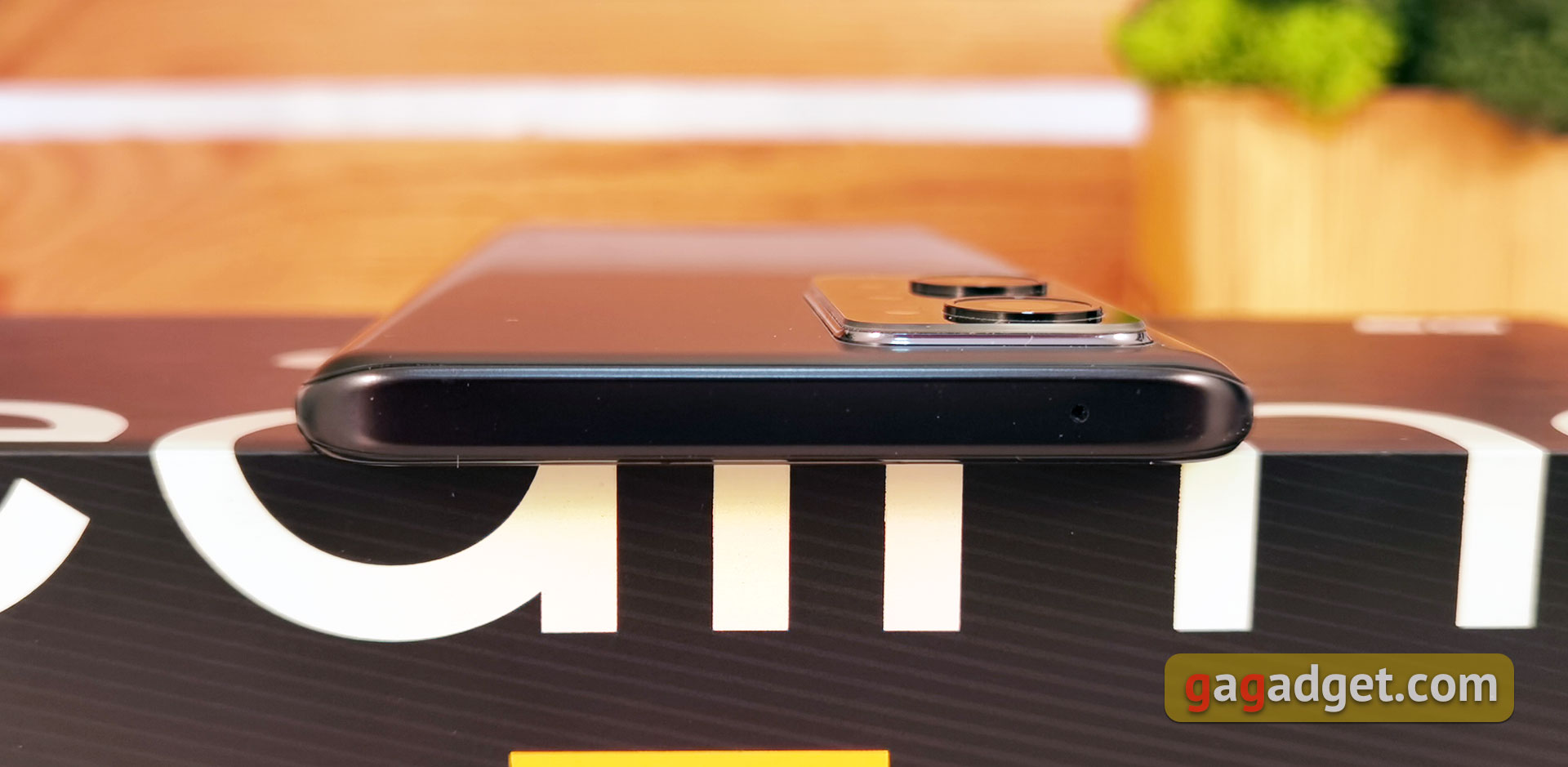 Обзор realme GT Neo 2: 40 минут зарядки и два дня без розетки-13