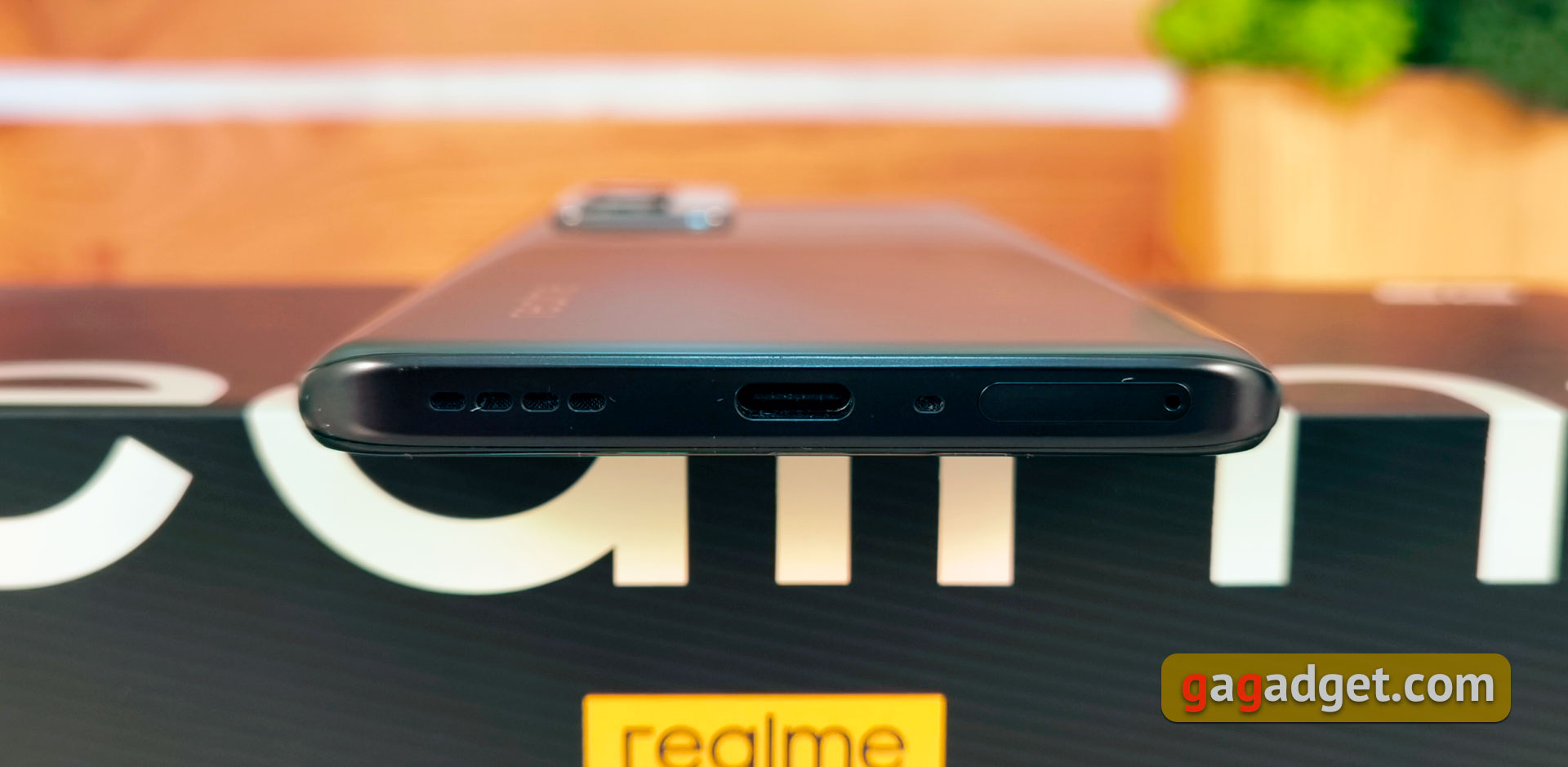 Обзор realme GT Neo 2: 40 минут зарядки и два дня без розетки-14