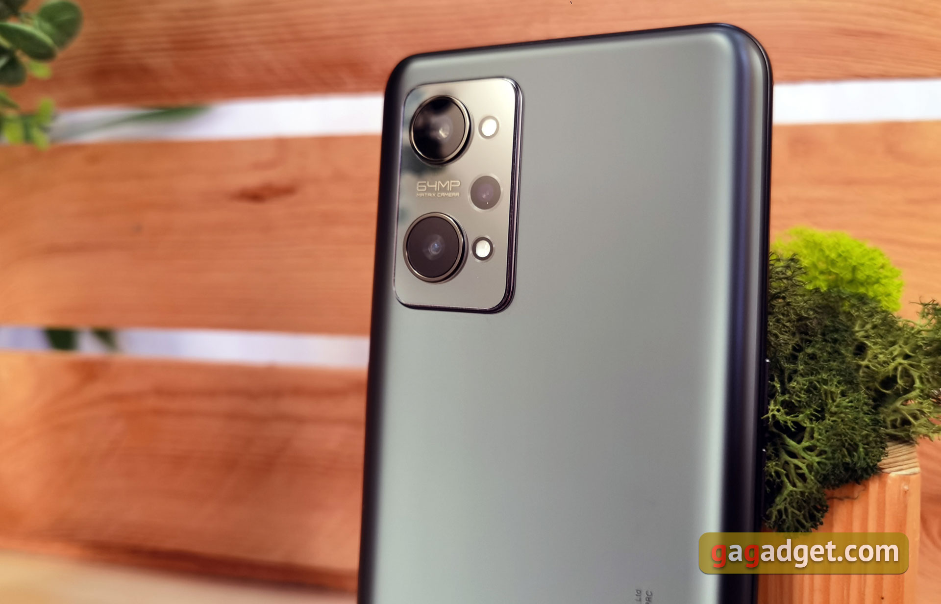 Обзор realme GT Neo 2: 40 минут зарядки и два дня без розетки-352