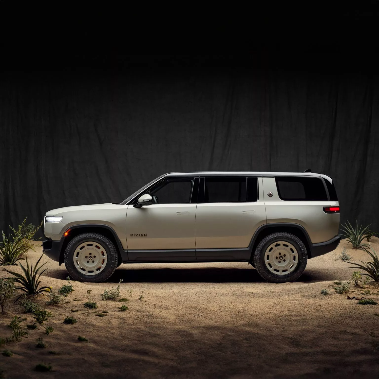 Rivian R1 Dune Edition Front View