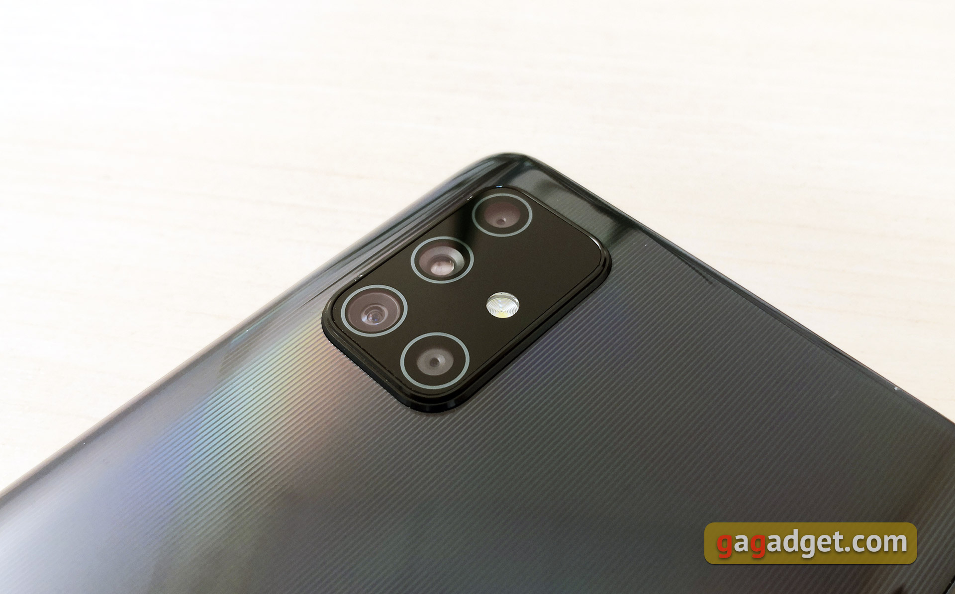 Обзор Samsung Galaxy A71: потенциальный бестселлер среднего сегмента-11