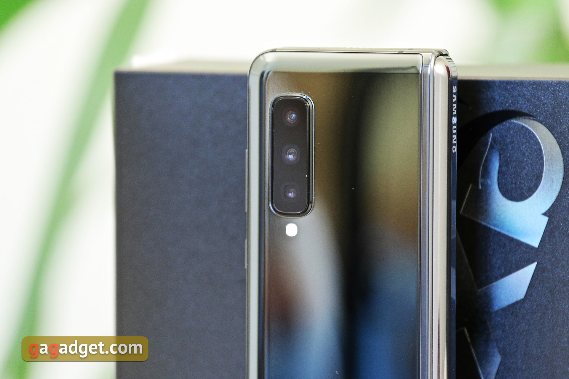 Огляд Samsung Galaxy Fold: погляд у майбутнє-352