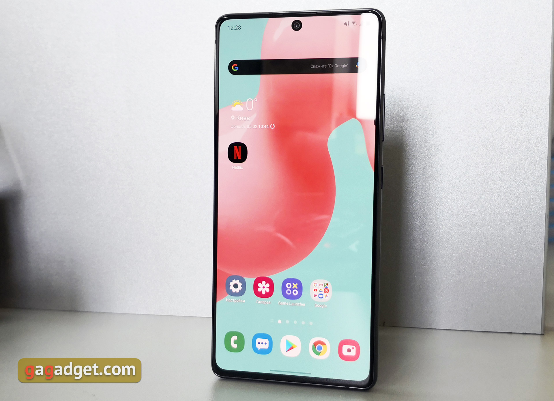 Огляд Samsung Galaxy S10 Lite: флагман на мінімалках-3