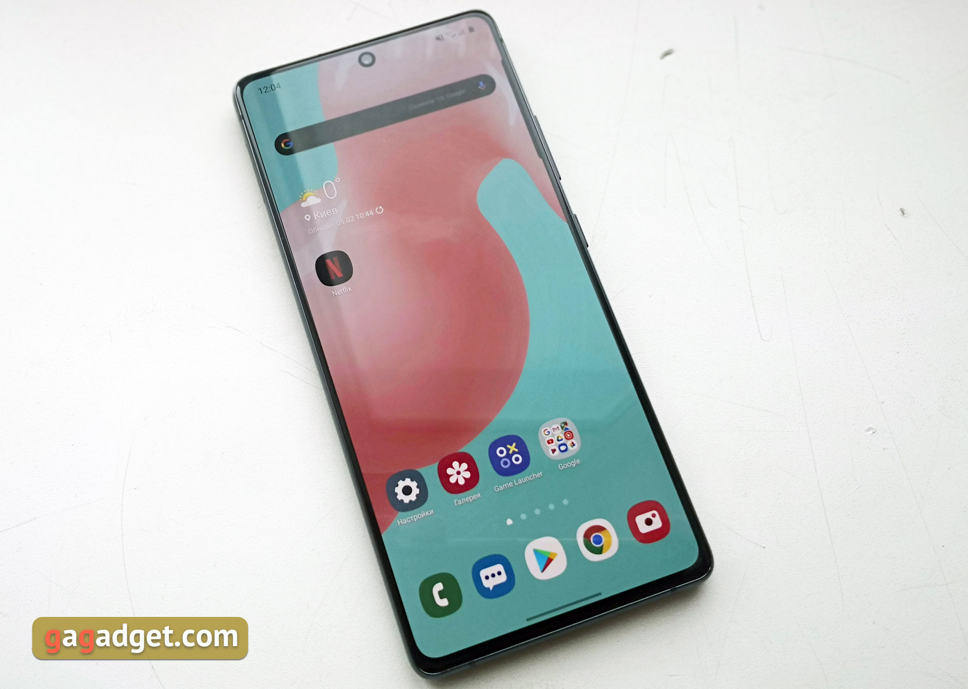 Огляд Samsung Galaxy S10 Lite: флагман на мінімалках-12