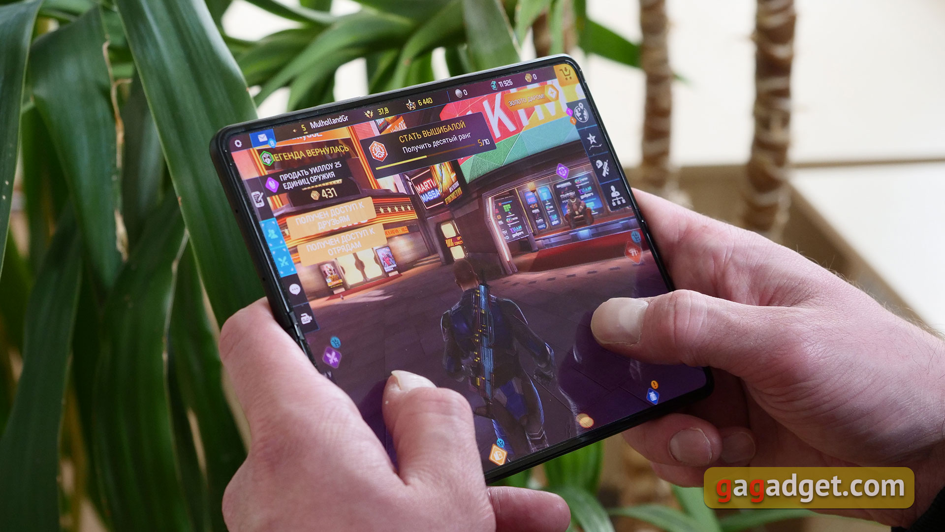 Огляд Samsung Galaxy Z Fold3: смартфон для тих, у кого все є-28