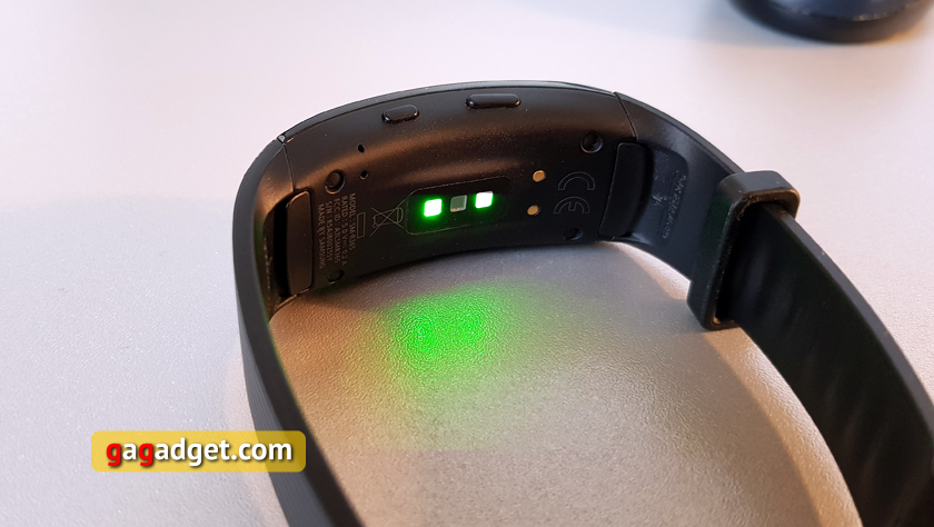 samsung-gear-fit2-pro-12.jpg