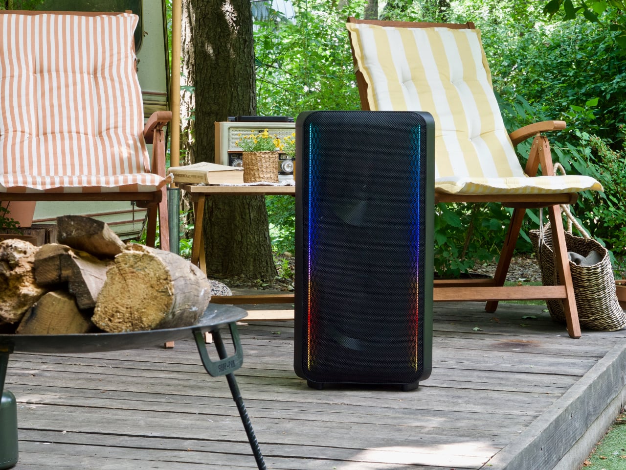Король вайбу: огляд надпотужної акустичної колонки Samsung Sound Tower MX-ST50B зі вбудованим акумулятором та світлодіодною підсвіткою-2
