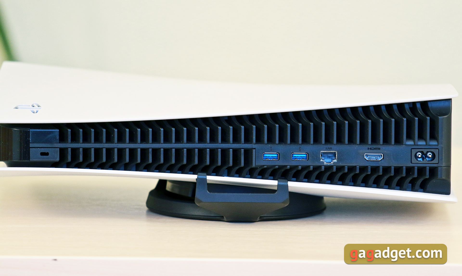 PlayStation 5 Review: Buy Me If You Can-38