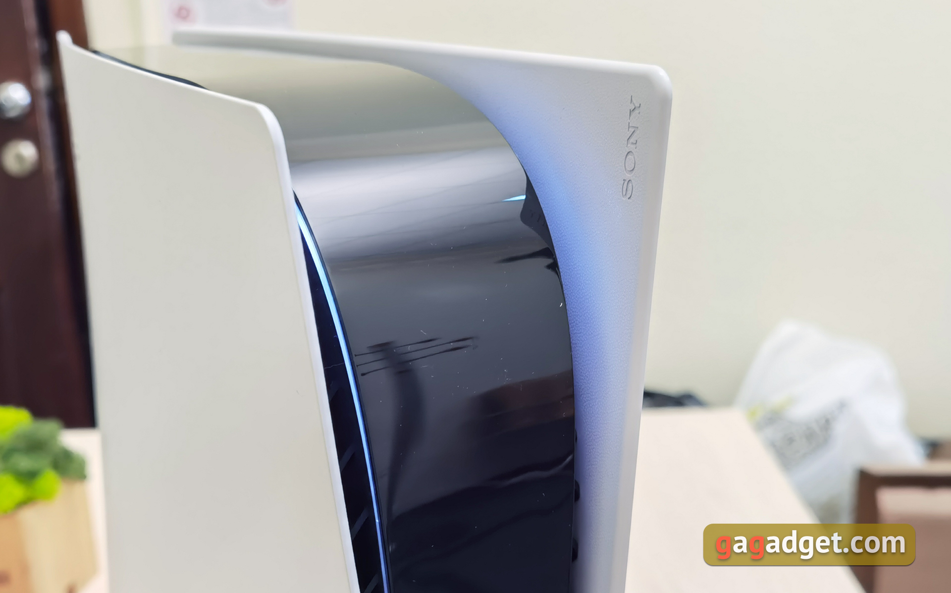 PlayStation 5 Review: Buy Me If You Can-26